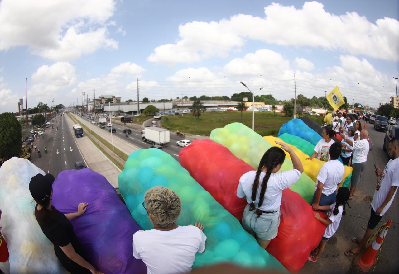Viaduto do Coqueiro é um dos pontos tradicionais de homenagem com balões coloridos e papel picado para a passagem do Traslado para Ananindeua e Marituba